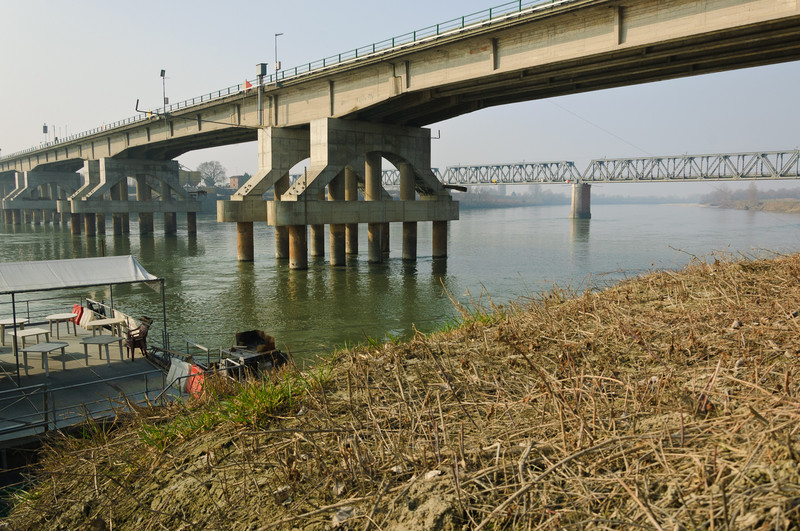 ''Ponti sul Po, sponda sinistra'' - Borgoforte