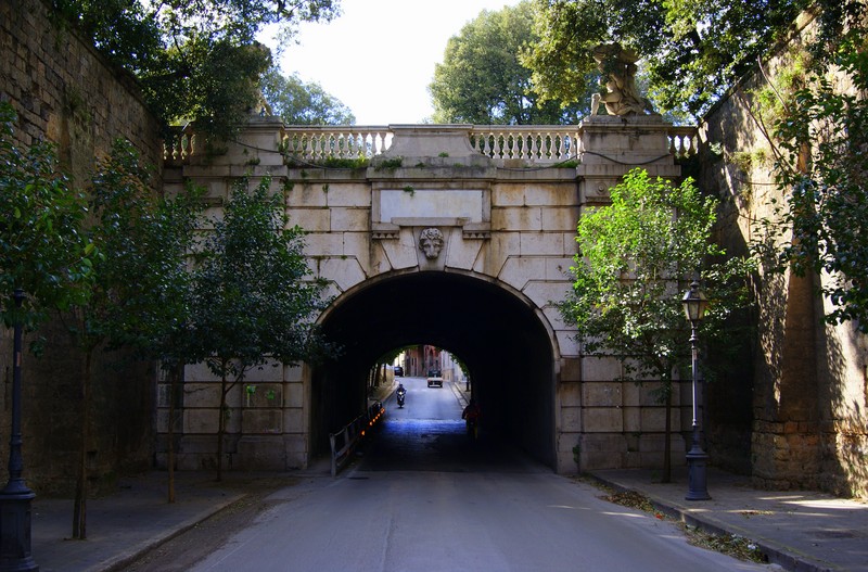''Passaggio sotto la Reggia Vanvitelliana nella frazione di Sala'' - Caserta
