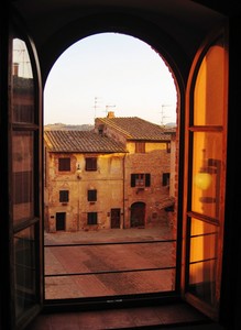 Piazza SS. Annunziata a Certaldo Alto (FI)