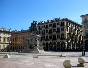 Piazza Bodoni