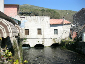 Bellona ponticello su sorgenti di Triflisco