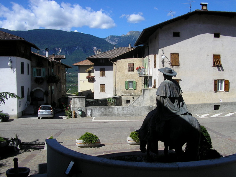 ''Scusate le spalle'' - Taio