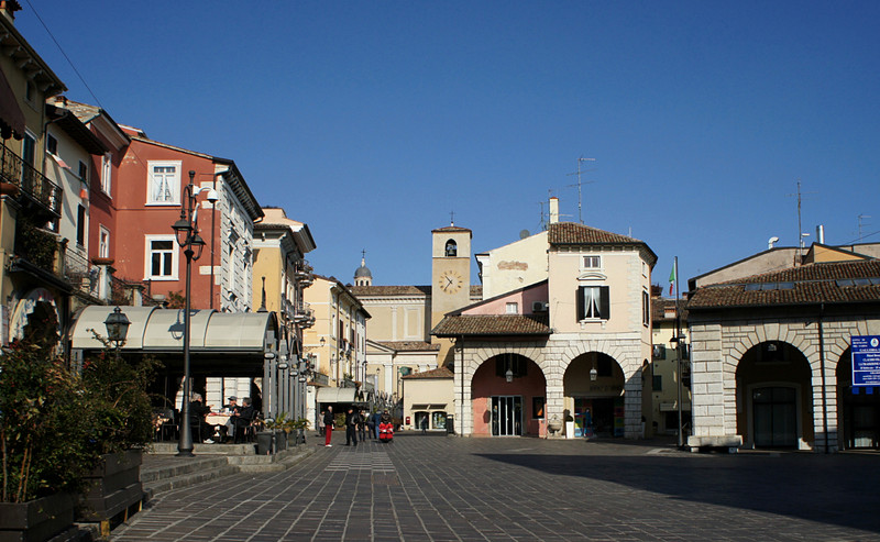 ''la  Piazza'' - Desenzano del Garda