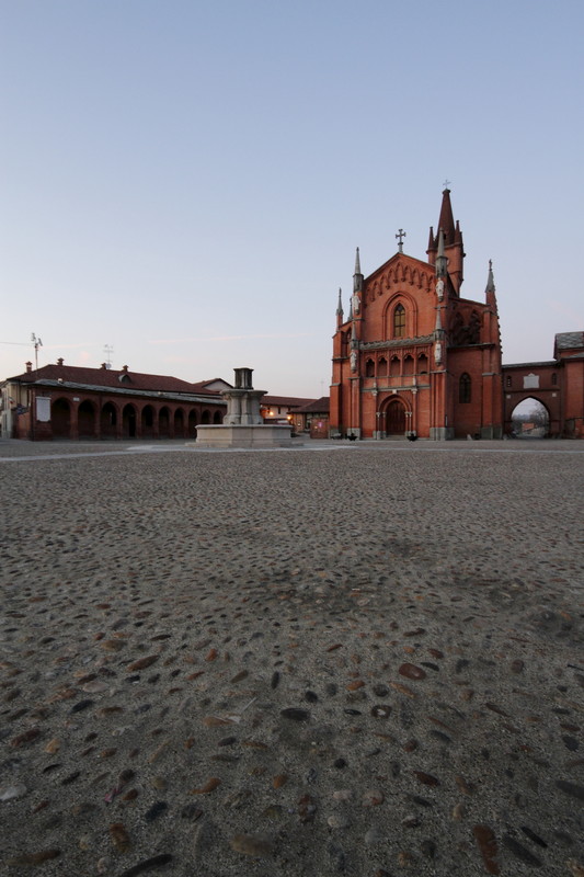 ''Frazione Pollenzo – Piazza Vittorio Emanuele'' - Bra