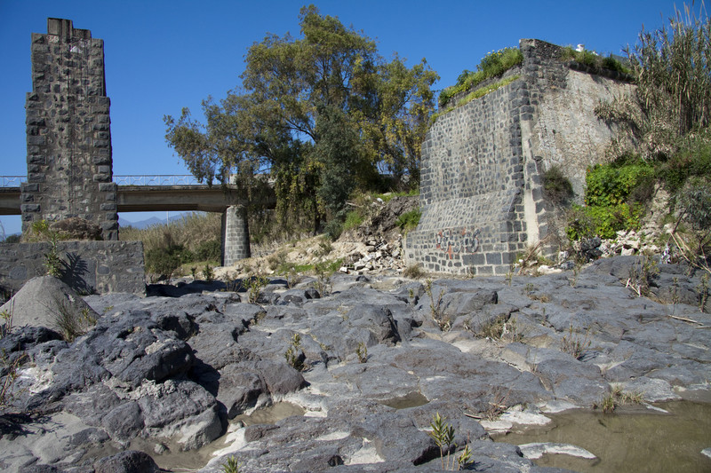 ''al qantarah. I piloni del vecchio ponte.'' - Giardini-Naxos