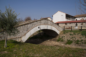 Ponte vicino all’ex convento dei Serviti