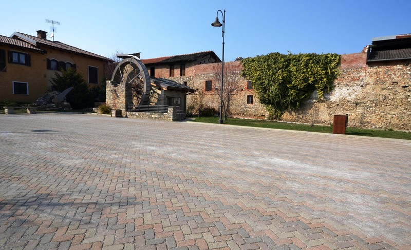 ''I due monumenti ai caduti'' - Valgrana