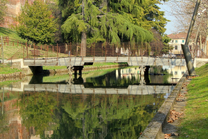 ''r i f l e t t i c i'' - Castelfranco Veneto
