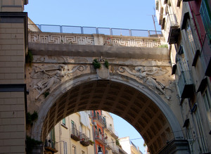 Napoli: il Ponte di Chiaia