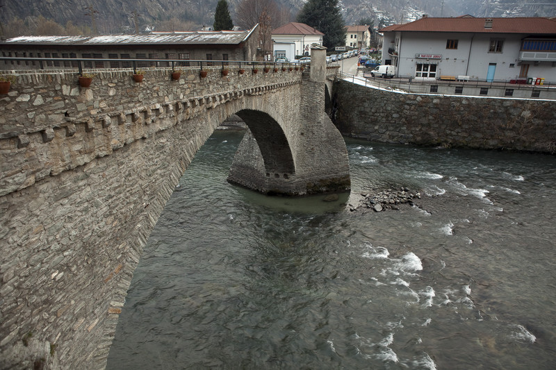 ''Il ponte di Hone'' - Hône