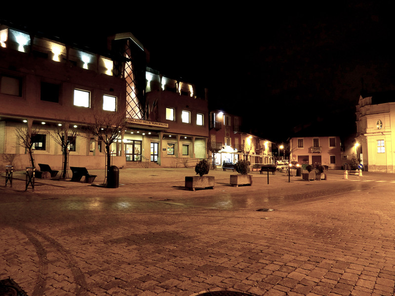 ''Piazza Alfieri Vittorio'' - Beinasco