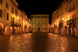 Piazza Cisterna al Piazzo