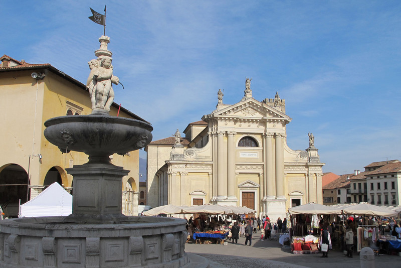 ''Mercatino della domenica'' - Vittorio Veneto