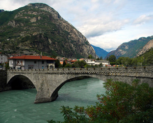 Il ponte per Hone