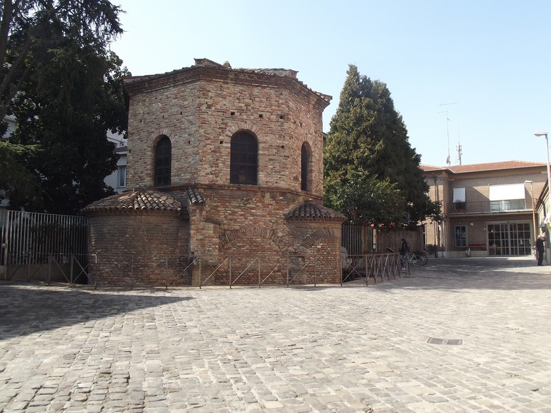 ''Piazzetta Degli Ariani'' - Ravenna