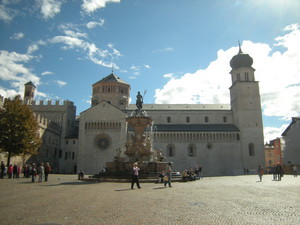 davanti al Duomo …