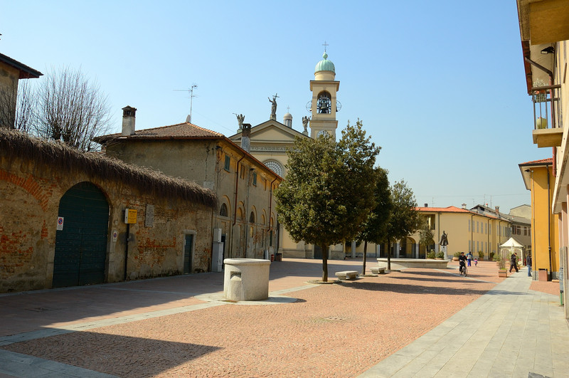 ''Piazza Alessandro Manzoni'' - Carugate