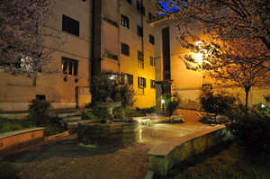 Piccola e graziosa ” La Piazzetta”