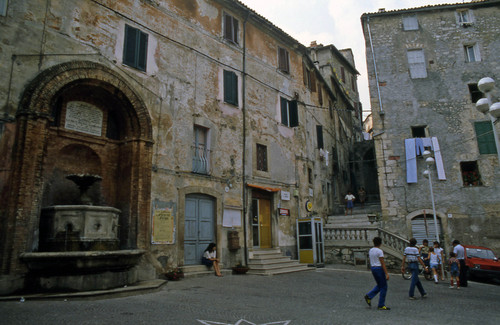Guarcino (FR) : Piazza S.NicolÃ²