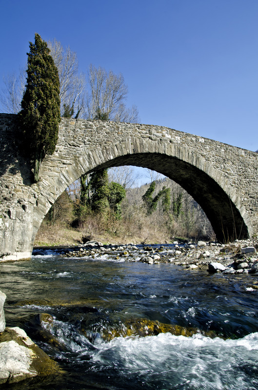 ''Di sotto in su'' - Cantagallo