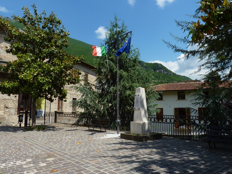 ''Due bandiere'' - Antrodoco