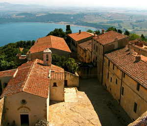Piazzetta del Borgo di Populonia