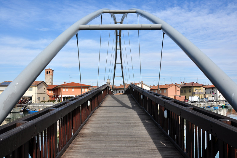 ''La strada che porta dritto in centro'' - Marano Lagunare