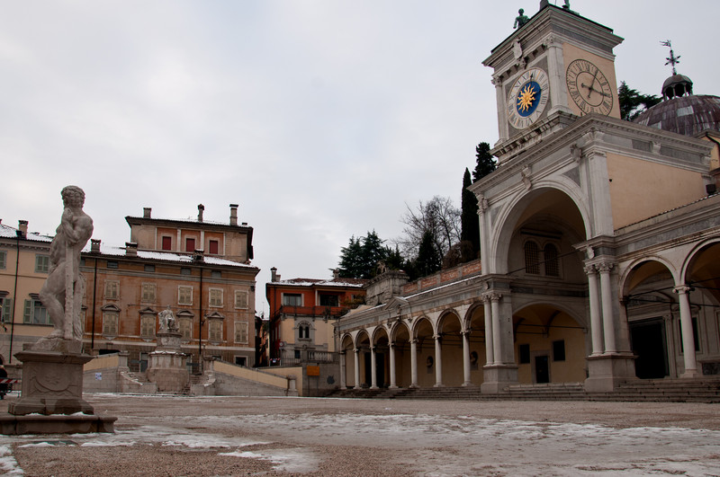 ''piazza della Libertà sotto la neve'' - Udine