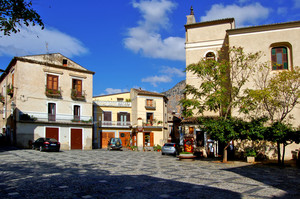 Civita: piazza Duomo