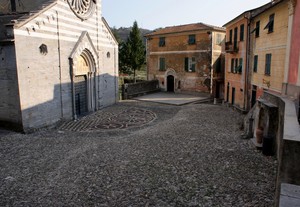 La piazzetta dei Fieschi