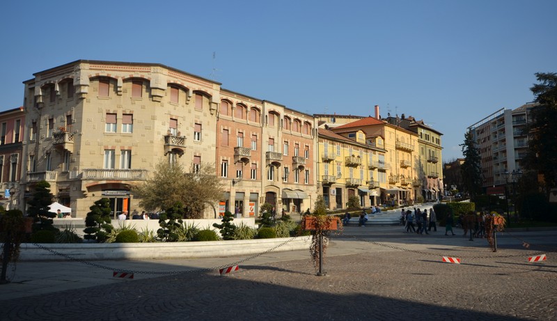 ''La piazza delle cascate'' - Acqui Terme
