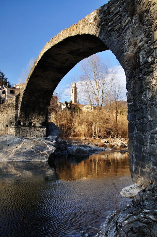 ''”  Magicamente sospeso  “'' - Borghetto d'Arroscia