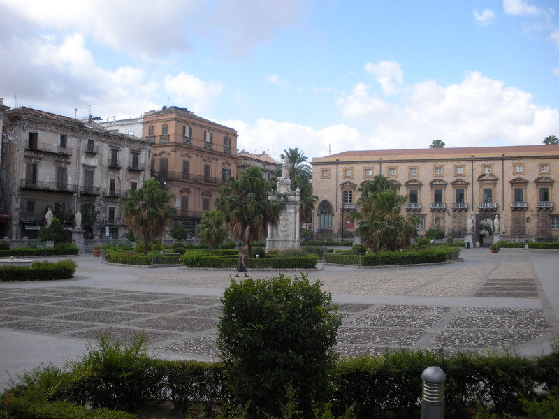 ''La piazza della Cattedrale'' - Palermo