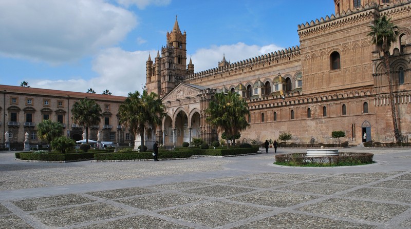 ''piazza del duomo'' - Palermo