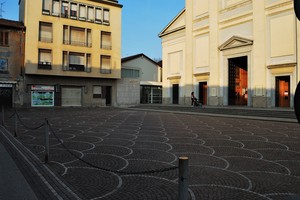 Verso il tramonto in piazza