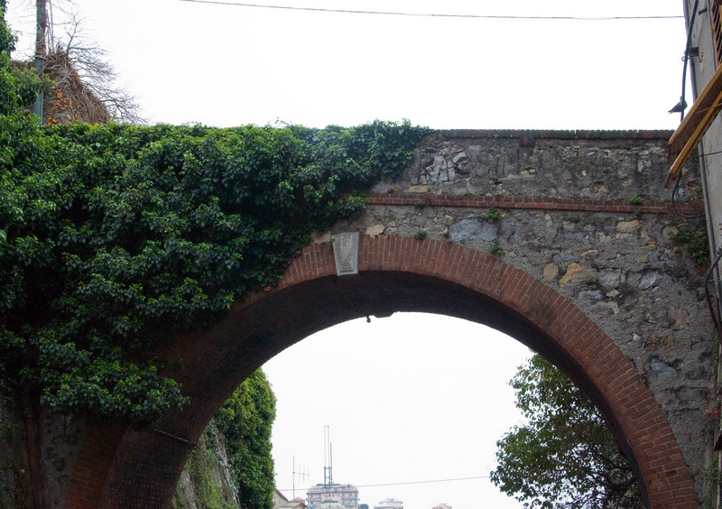 ''Su via Borgoratti'' - Genova