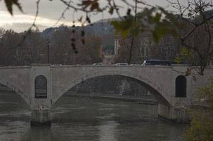 Ponte sul Tevere…Non originale ma é quello che é