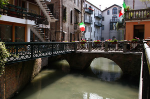 Ponti, passerelle, scale, fiori