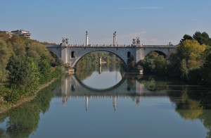 Ponte Flaminio allo specchio!