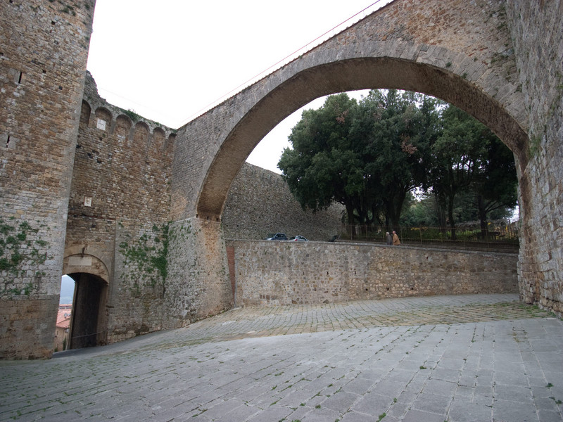 ''L’arco “senese”'' - Massa Marittima