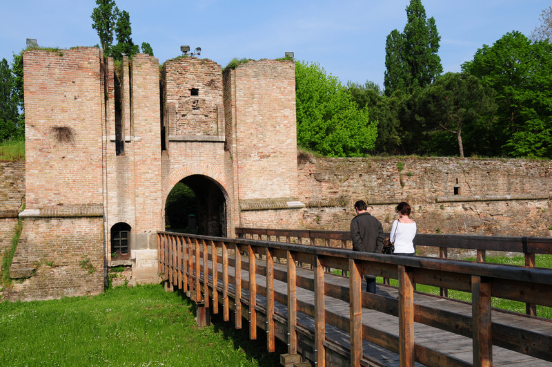 ''Entrando alla Rocca'' - Ravenna