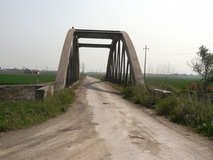 Vecchio ponte di campagna a Ripalta
