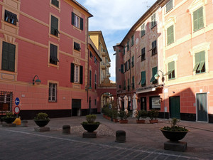 P.za S.Caterina Fieschi Adorno