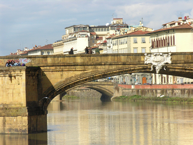 ''Seduti sul ponte, al primo sole'' - Firenze