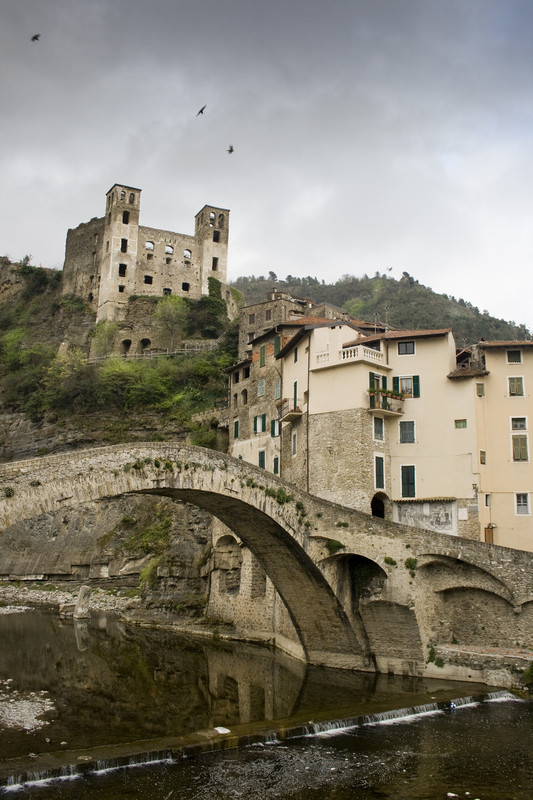 ''Il ponte quattrocentesco di Dolceacqua.'' - Dolceacqua