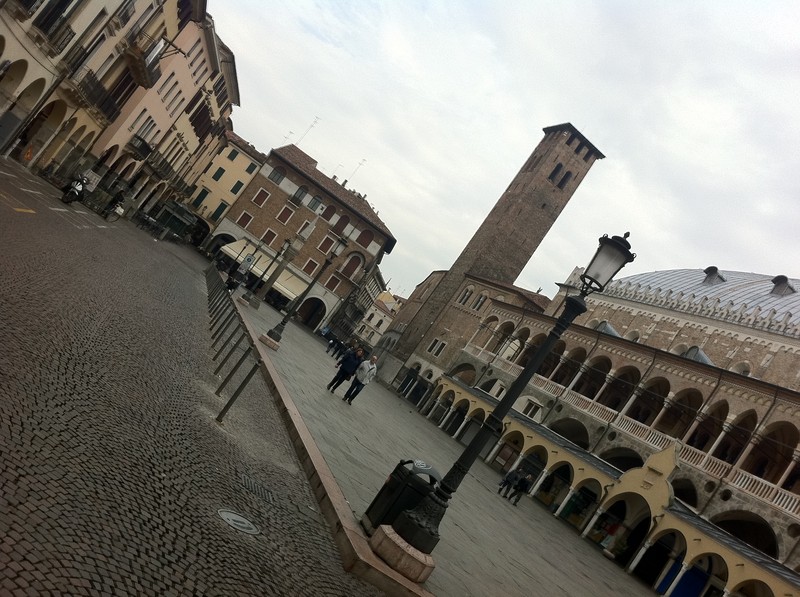 ''PIAZZA DELLA FRUTTA'' - Padova