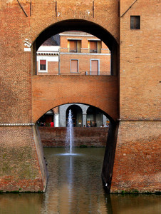 Un ponte del castello di Ferrara