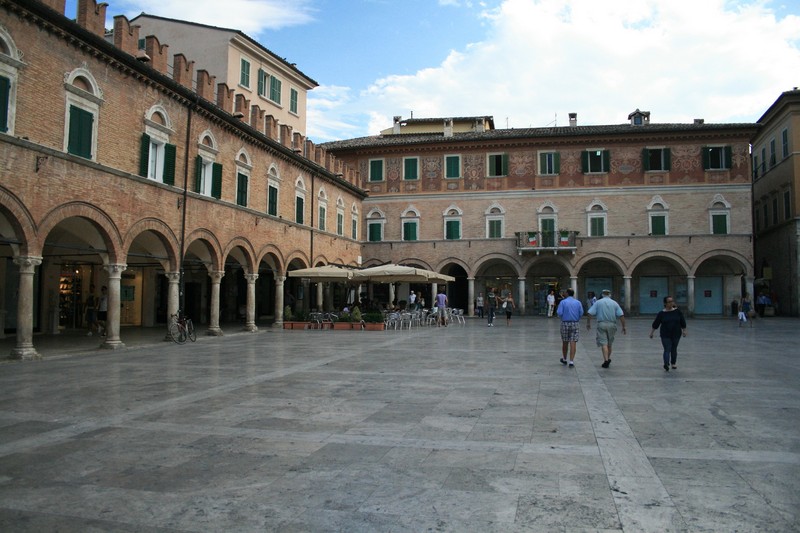 ''Piazza del Popolo'' - Ascoli Piceno