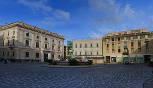 Intima e raccolta piazza Archimede