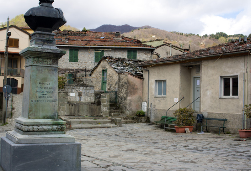 ''Piazza rivoluzionaria'' - Bagni di Lucca